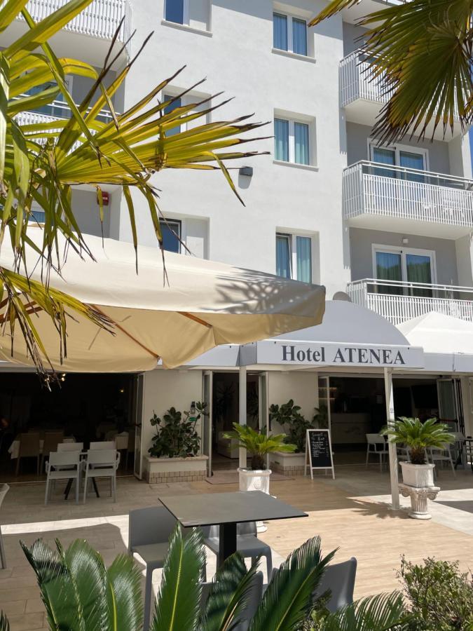 Hotel Atenea Golden Star Caorle Bagian luar foto