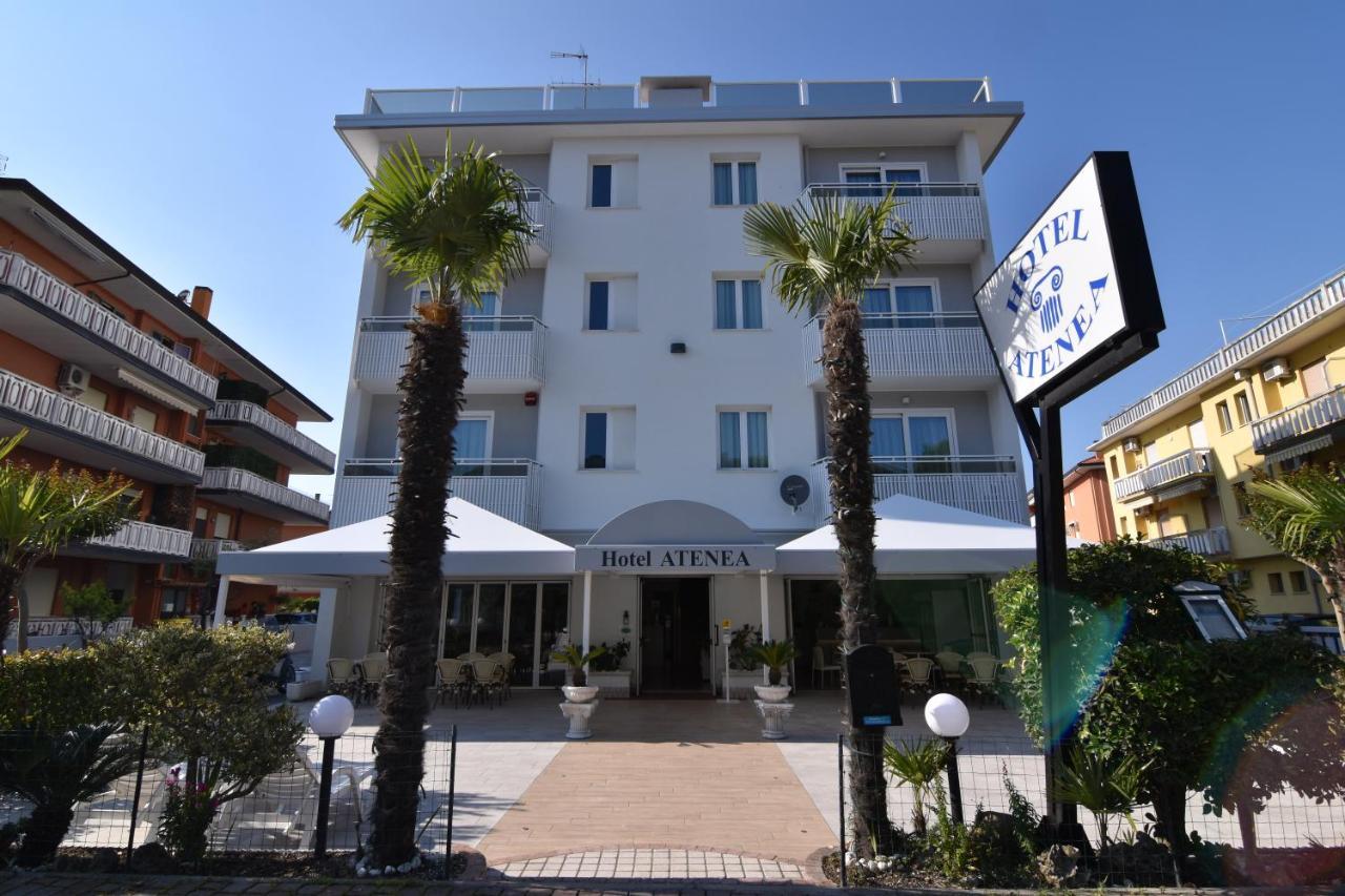 Hotel Atenea Golden Star Caorle Bagian luar foto